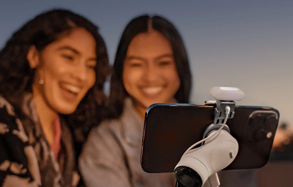 Insta360/Flow-Spot-Light/3