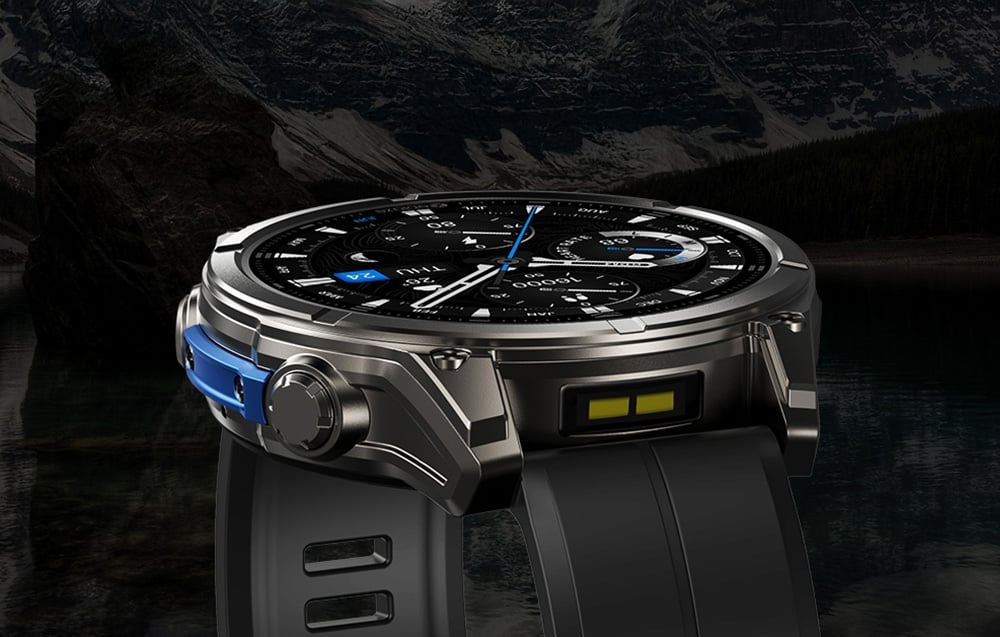 Bočný profil smart hodiniek s kovovým obalom a modrým remienkom na tmavom pozadí