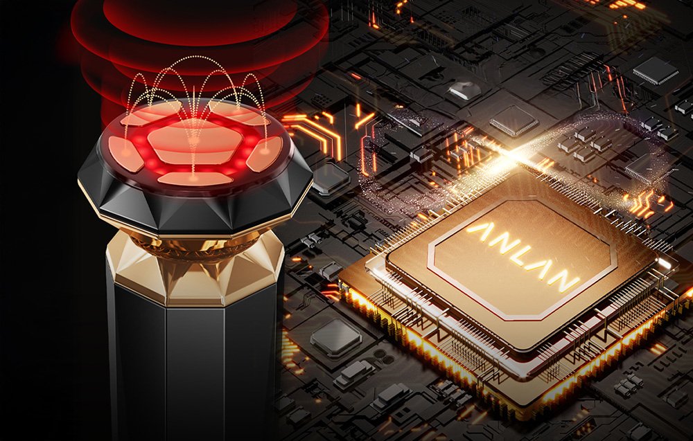 čierny liftingový masér na tvár