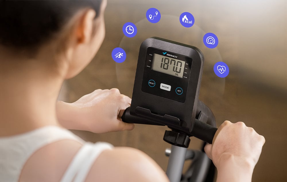 Záber na displej cvičebného bicykla s rôznymi režimami